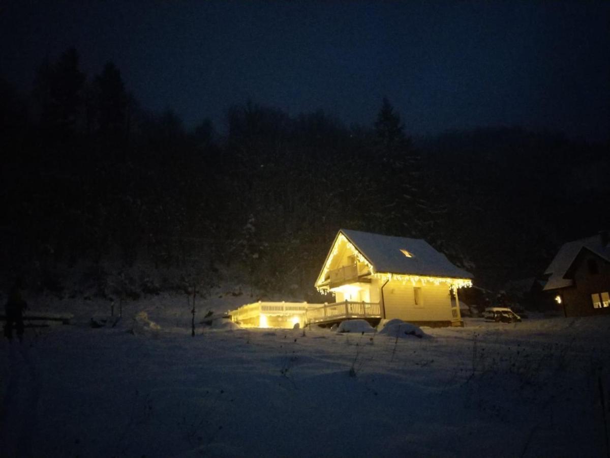 Bialy Domek Tylmanowa Exteriör bild