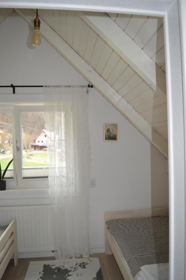 Bialy Domek Tylmanowa Exteriör bild
